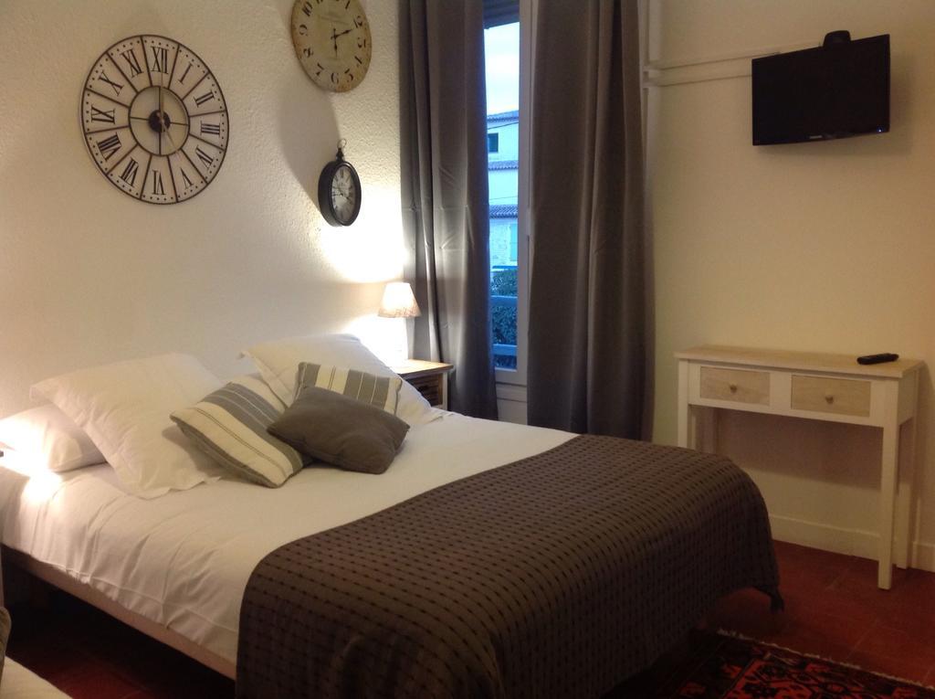 Hôtel Lou Paradou à Cagnes-sur-Mer Chambre photo