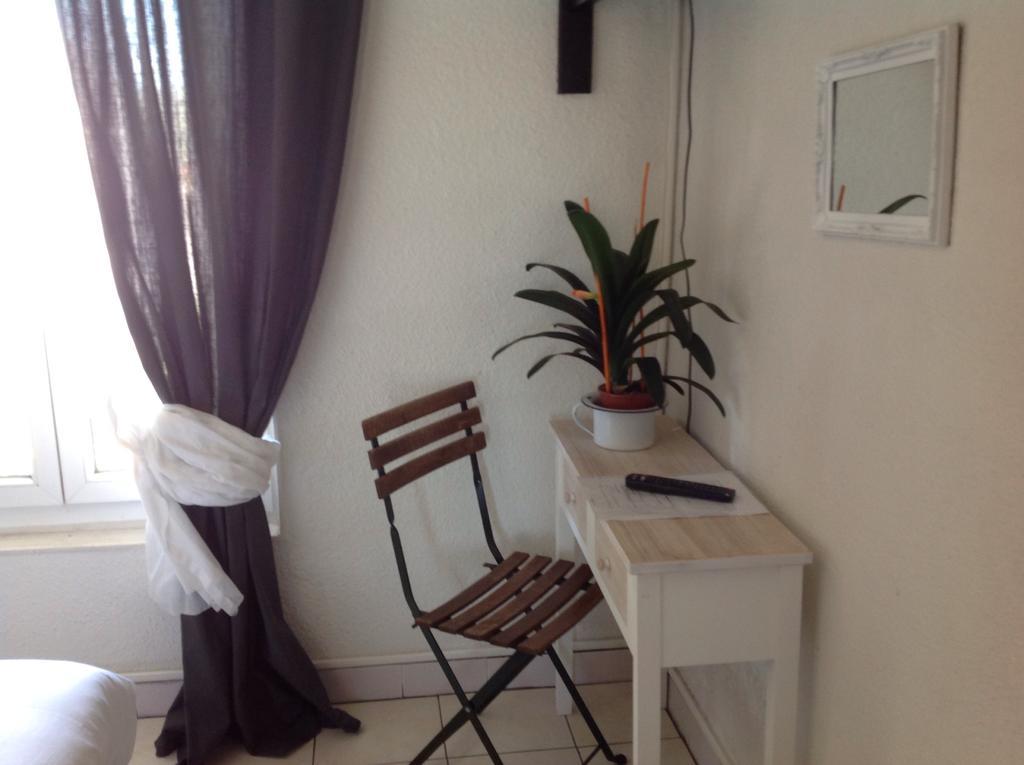 Hôtel Lou Paradou à Cagnes-sur-Mer Chambre photo
