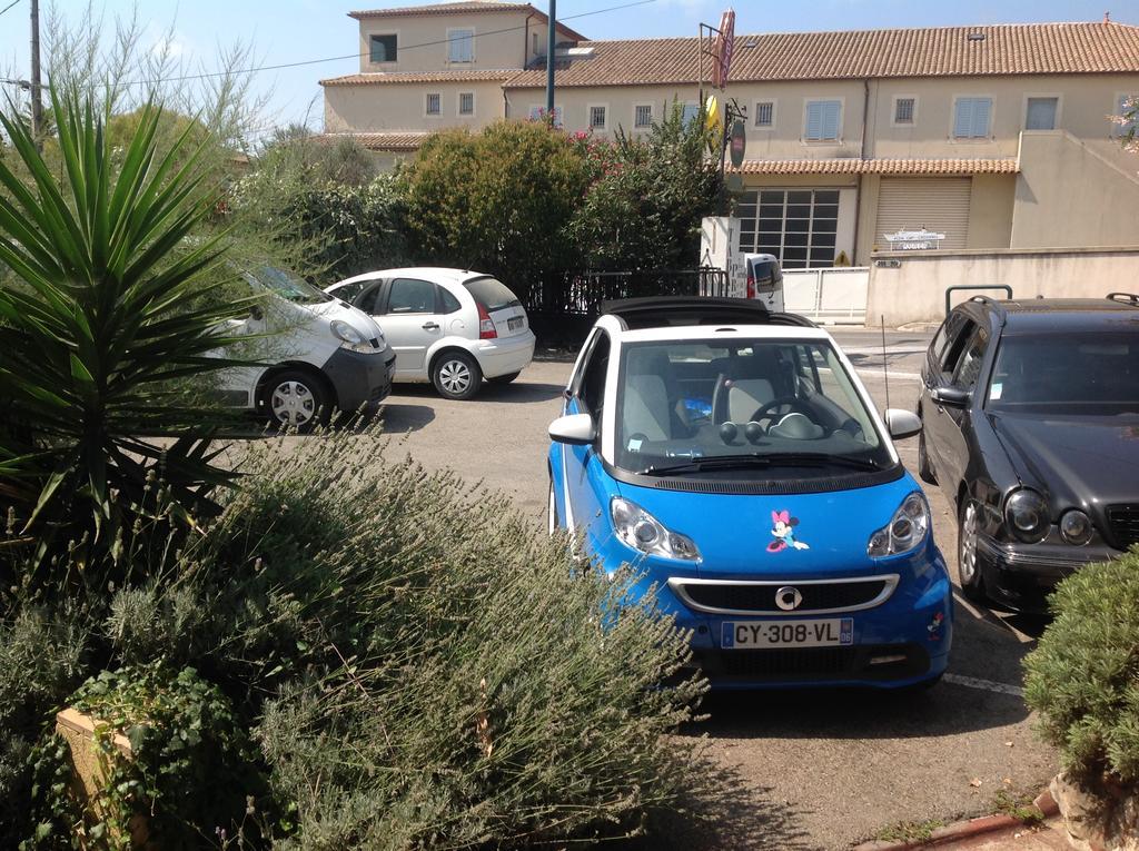 Hôtel Lou Paradou à Cagnes-sur-Mer Extérieur photo