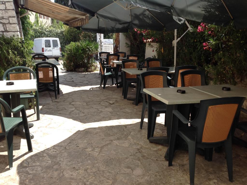 Hôtel Lou Paradou à Cagnes-sur-Mer Extérieur photo